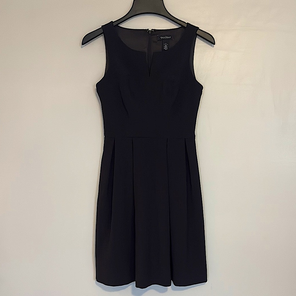 Like New! White House|Black Market Dress